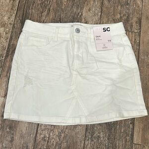 SO mid-rise off white denim skirt